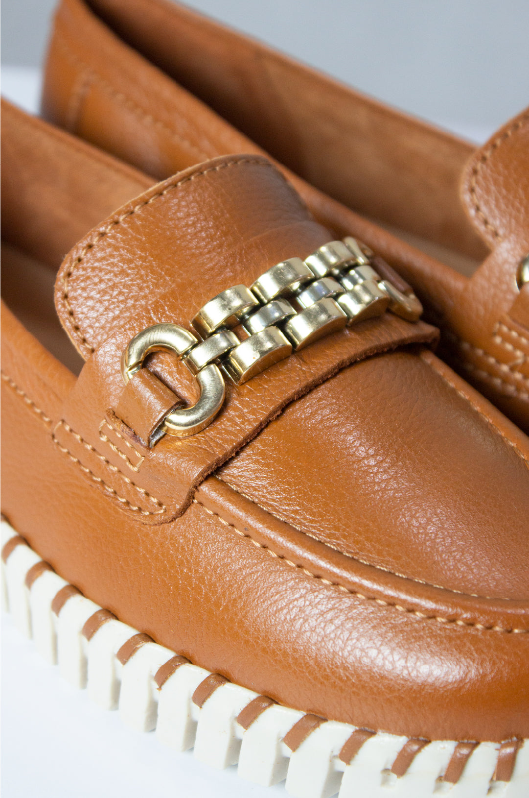 ZAPATOS PARA MUJER CECILIA CUERO MIEL