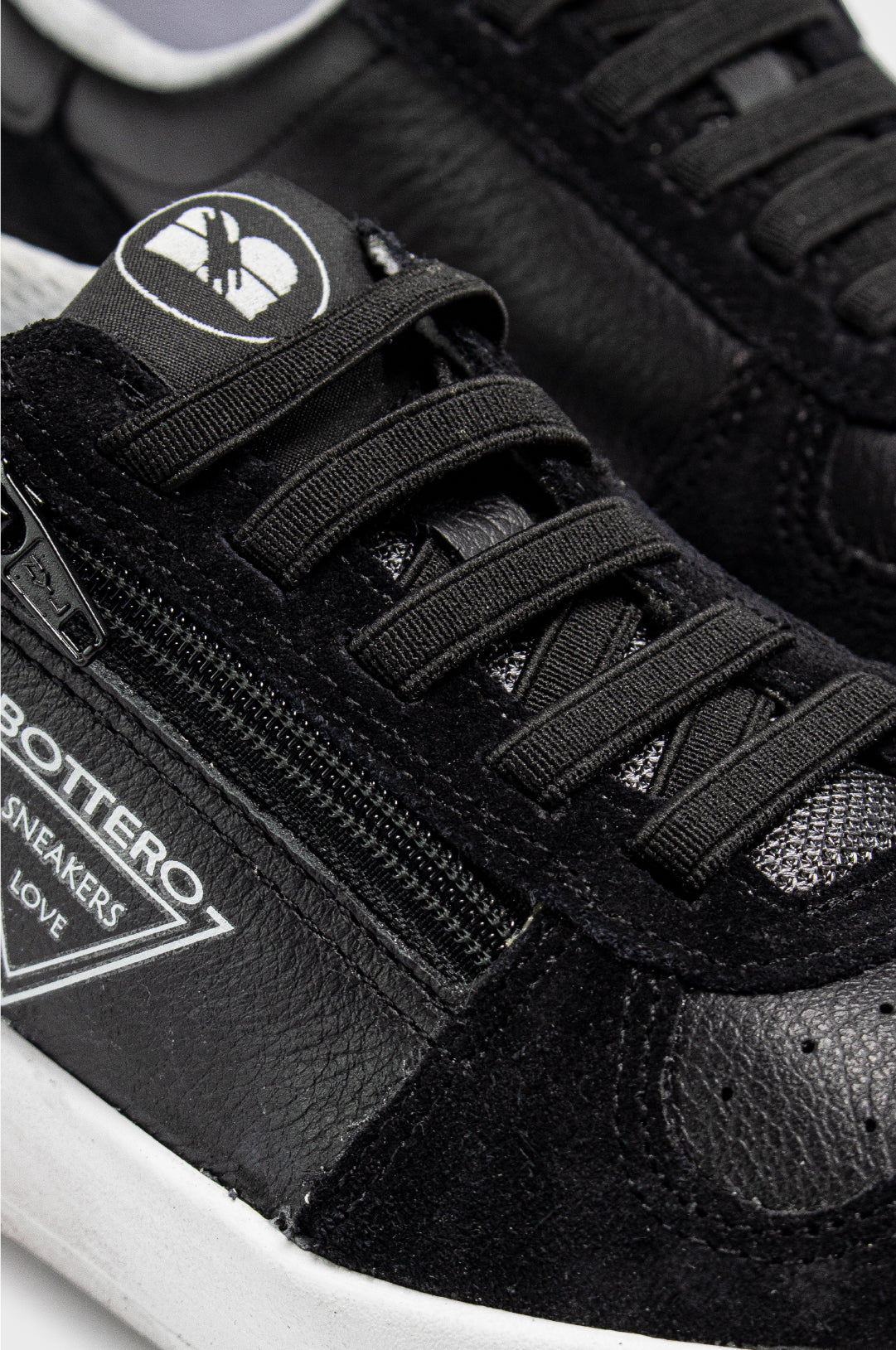 TENIS PARA MUJER NAIRA CUERO NEGRO