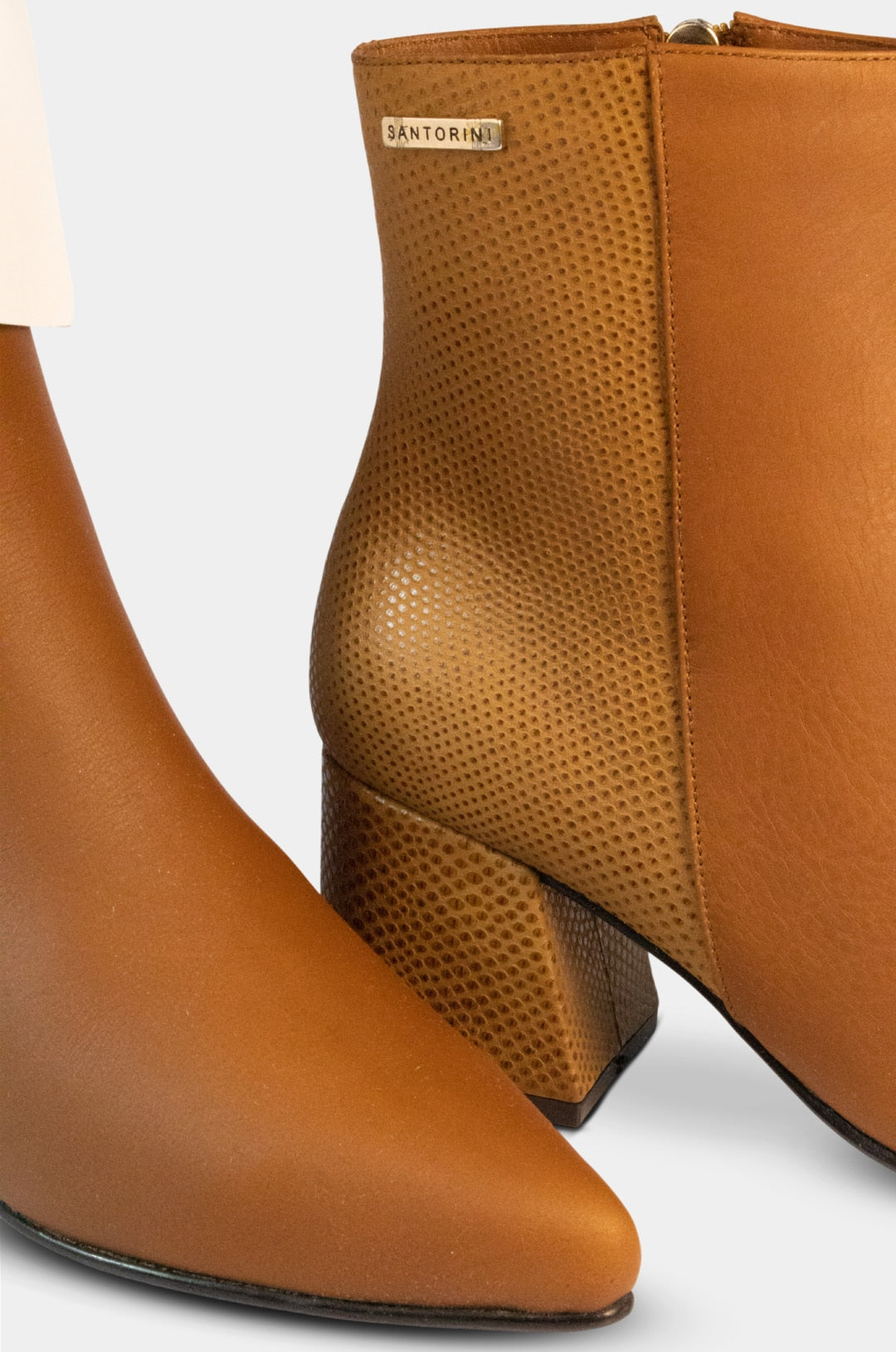 BOTINES PARA MUJER BRUNA CUERO MIEL
