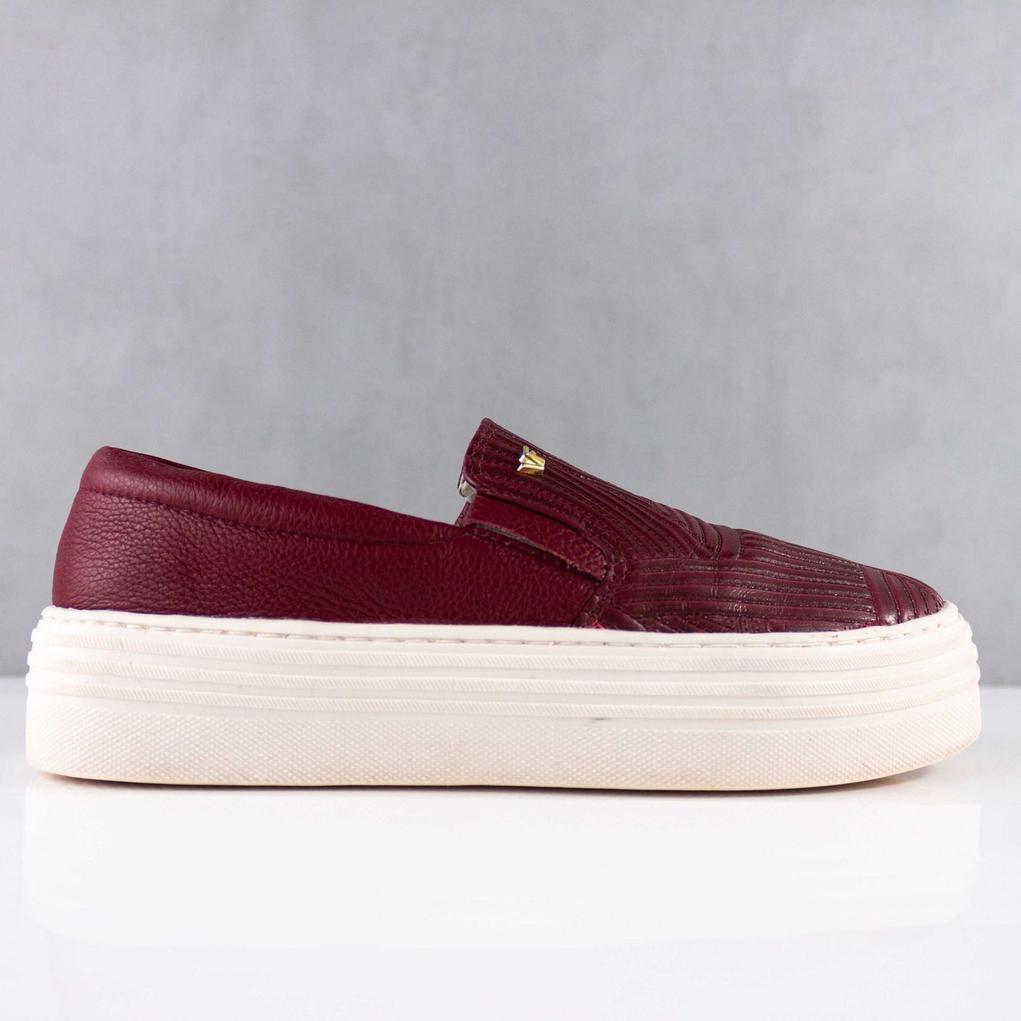 TENIS PARA MUJER IASMIN CUERO VINOTINTO