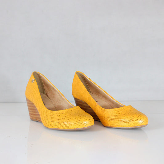 TACONES PARA MUJER DAYRA CUERO MOSTAZA