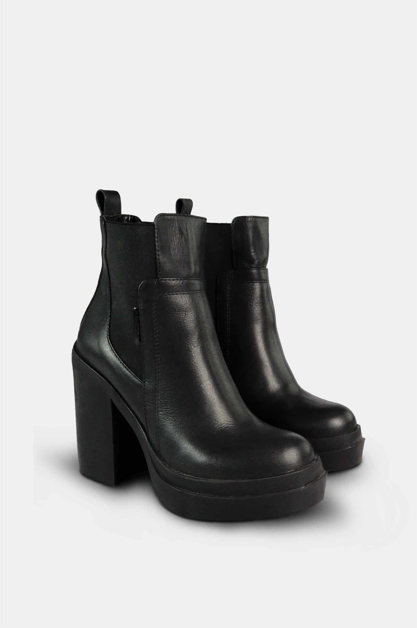 BOTINES PARA MUJER ROXI CUERO NEGRO