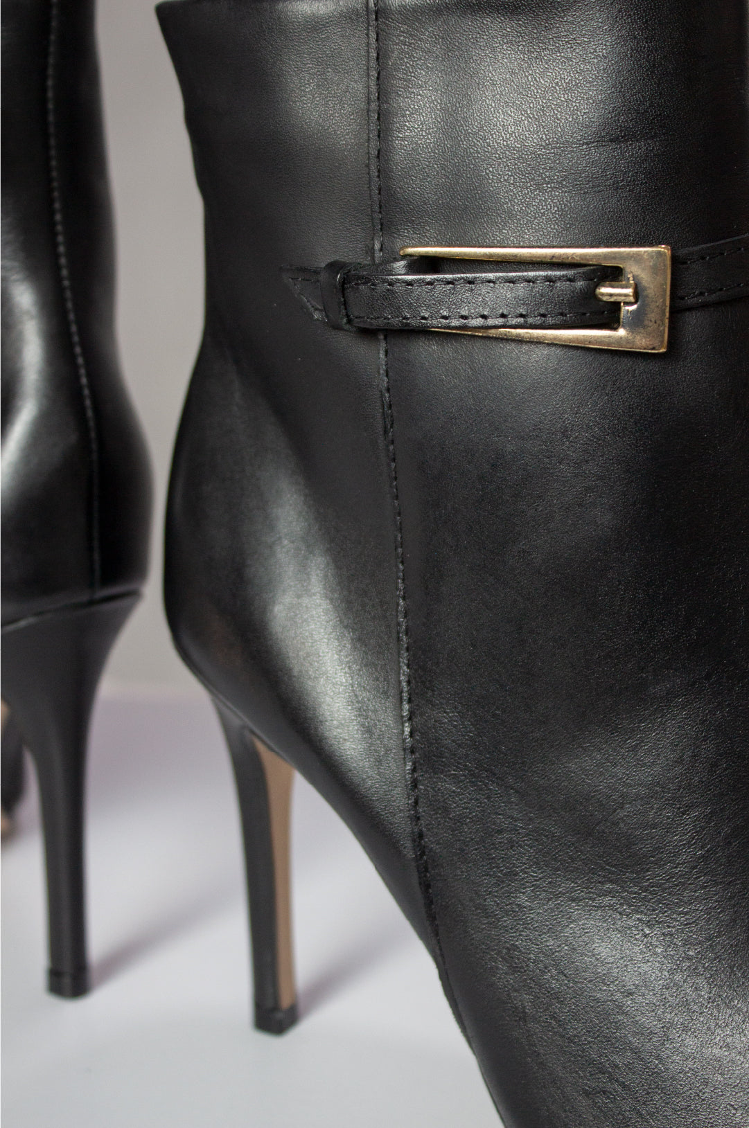 BOTINES PARA MUJER BETINA CUERO NEGRO