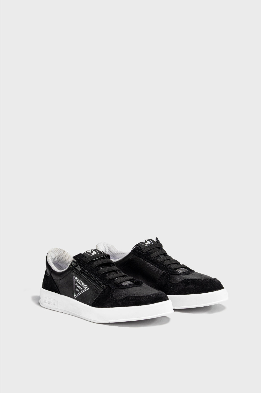 TENIS PARA MUJER NAIRA CUERO NEGRO