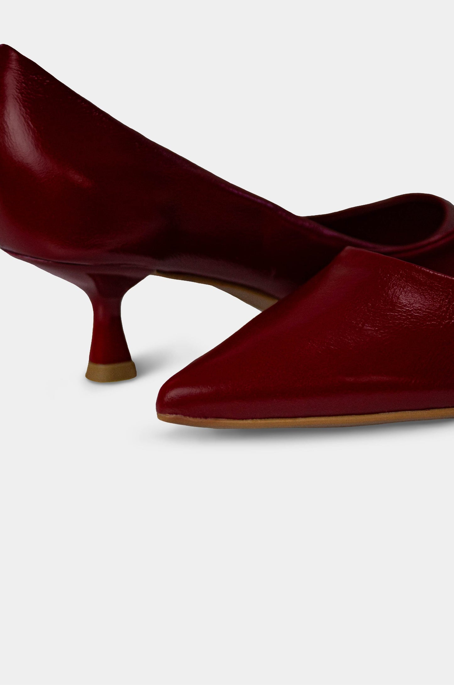 TACONES PARA MUJER ISADORA CUERO VINOTINTO