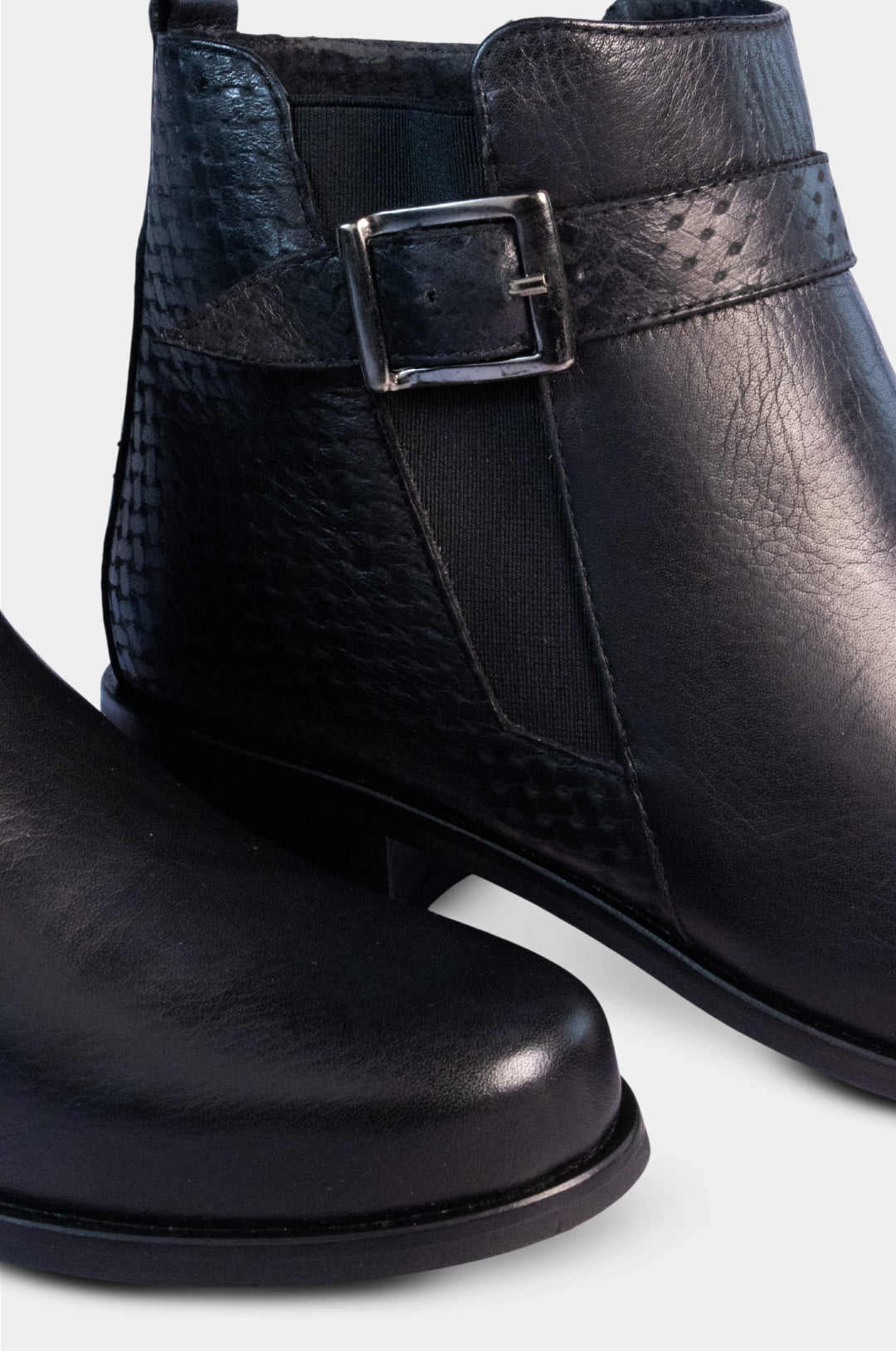 BOTINES PARA MUJER LEANA CUERO NEGRO