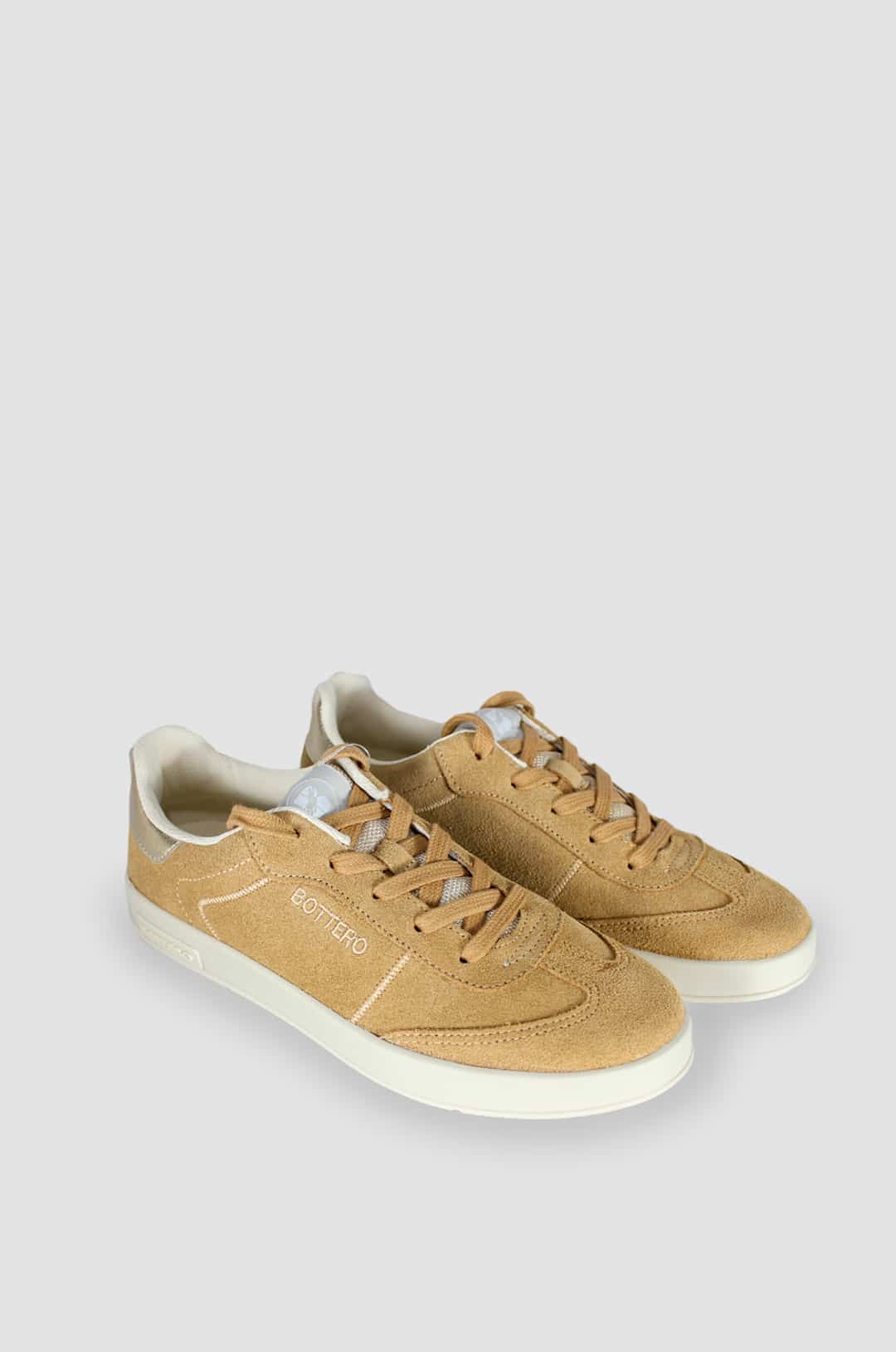 TENIS PARA MUJER MOSE CUERO CAMEL